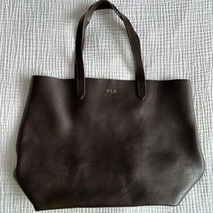 Cuyana classic structured leather tote